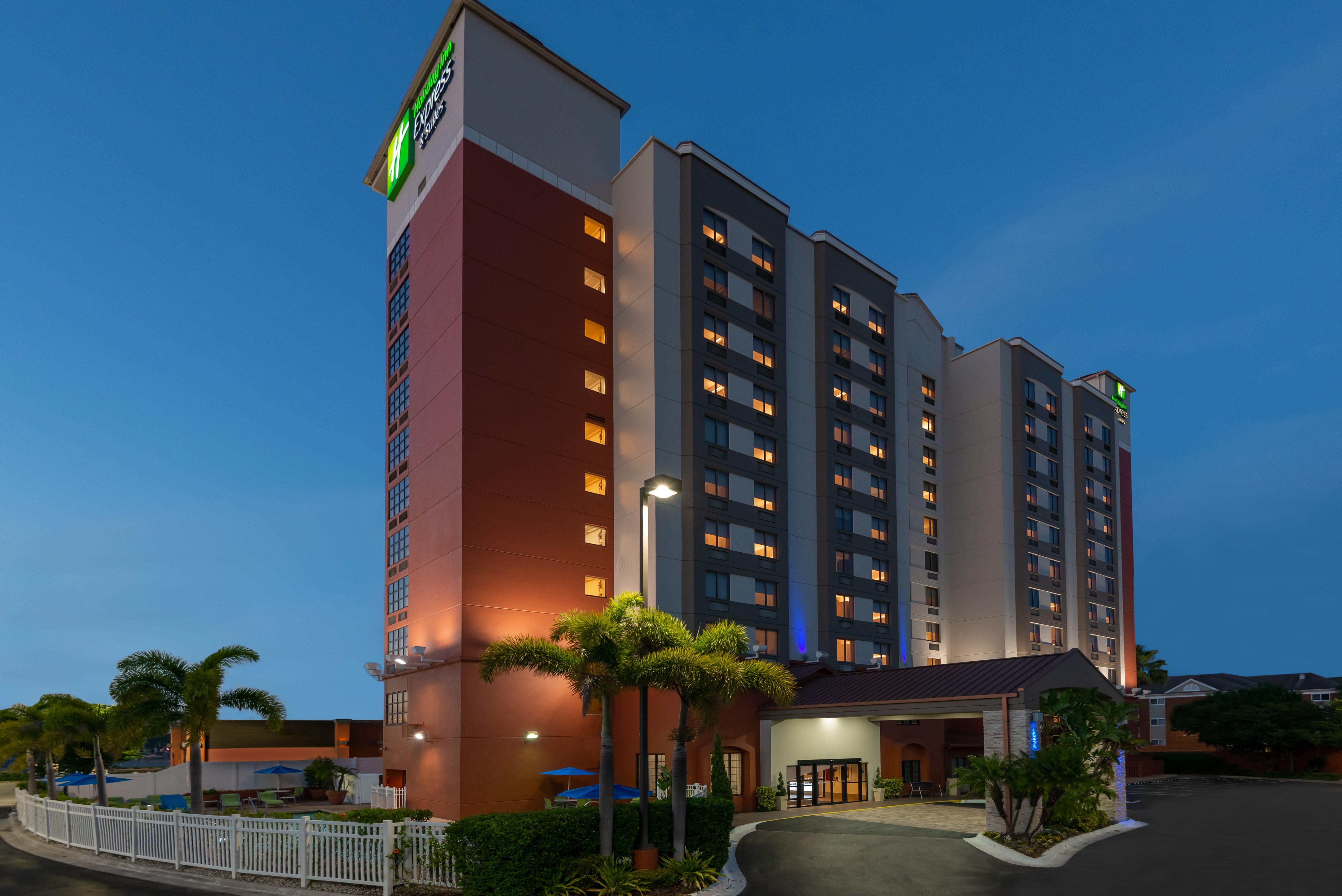 Holiday Inn Express & Suites - Nearest Universal Orlando By Ihg Exterior foto