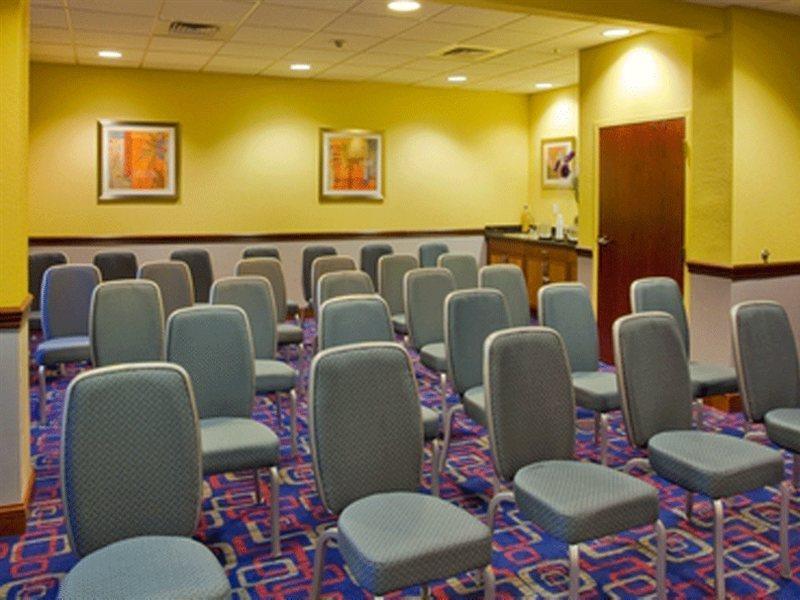 Holiday Inn Express & Suites - Nearest Universal Orlando By Ihg Exterior foto