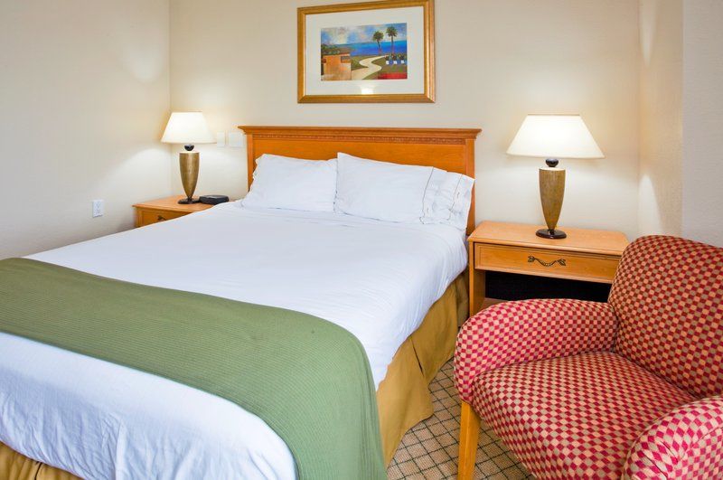 Holiday Inn Express & Suites - Nearest Universal Orlando By Ihg Habitación foto