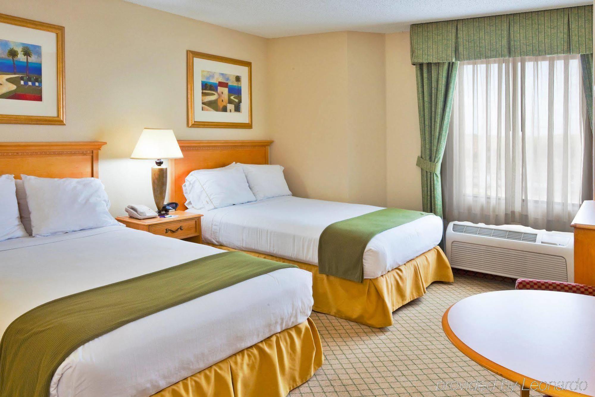 Holiday Inn Express & Suites - Nearest Universal Orlando By Ihg Habitación foto