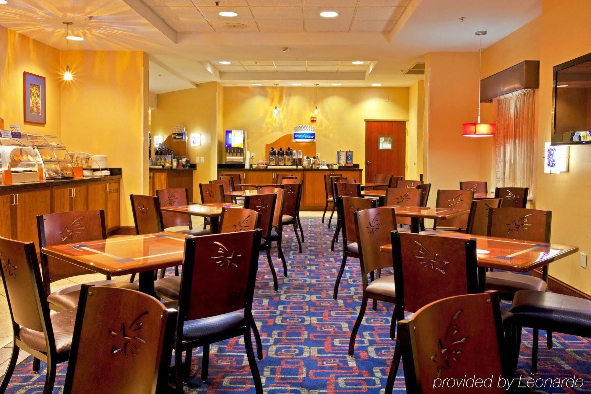 Holiday Inn Express & Suites - Nearest Universal Orlando By Ihg Exterior foto