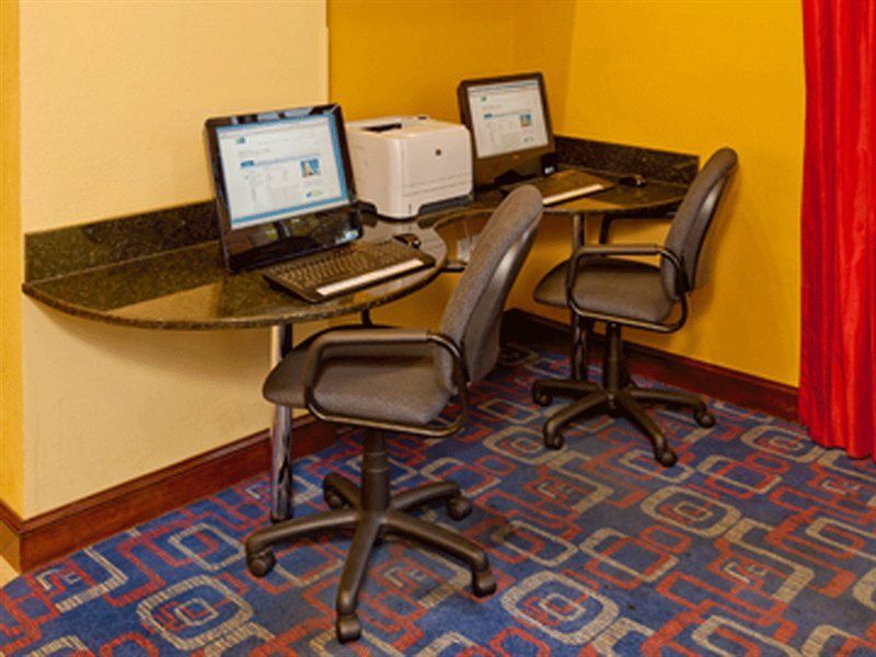 Holiday Inn Express & Suites - Nearest Universal Orlando By Ihg Exterior foto